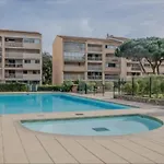 Les Pins Parasols Апартаменты